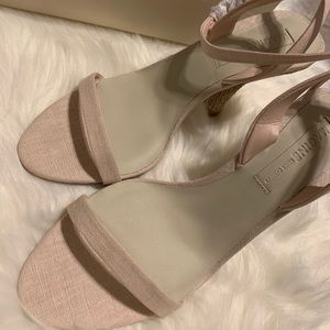 Brand New Vince Camuto style IM-FANA